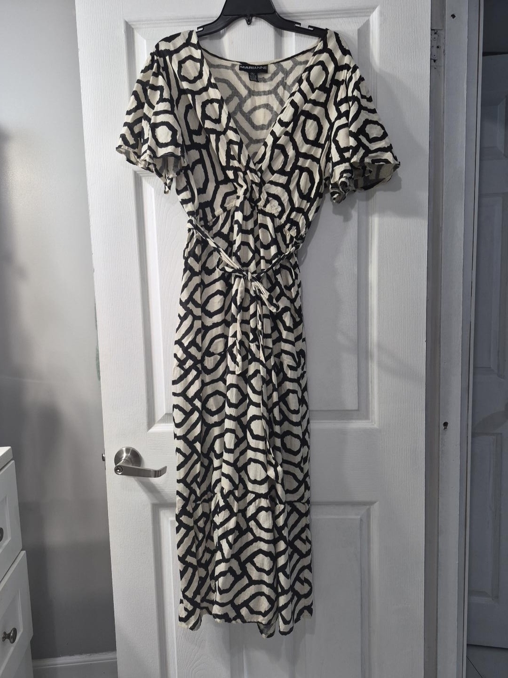 Black & Cream Geometric Wrap Dress - Women's